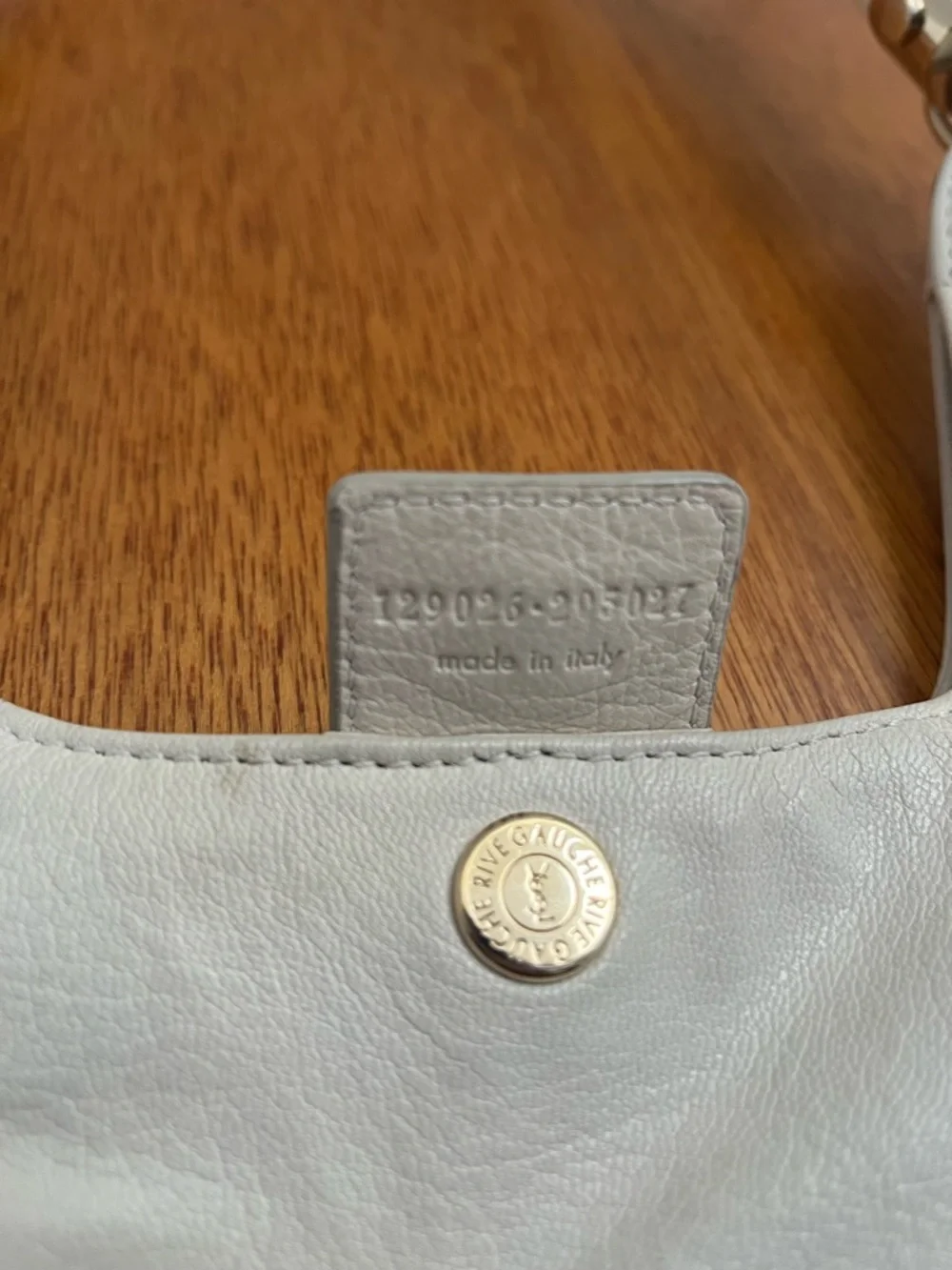 Yves Saint Laurent Mombasa Cream Leather Shoulder Bag with Ivory Handles - Picture 4 of 14